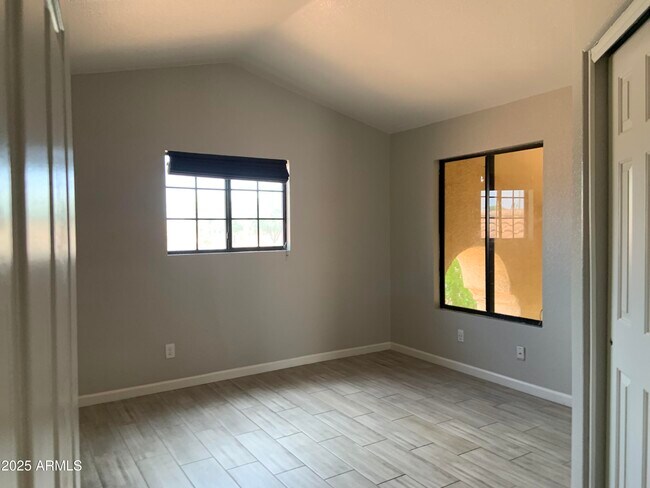 Building Photo - 3611 N 109th Dr