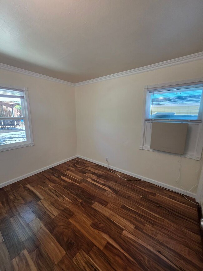 Building Photo - Endearing 4/2 Top of the Line Remodel in Concord's Canterbury Neighborhood