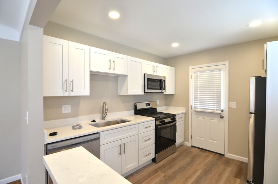 Building Photo - 1122 Alcliff Ln