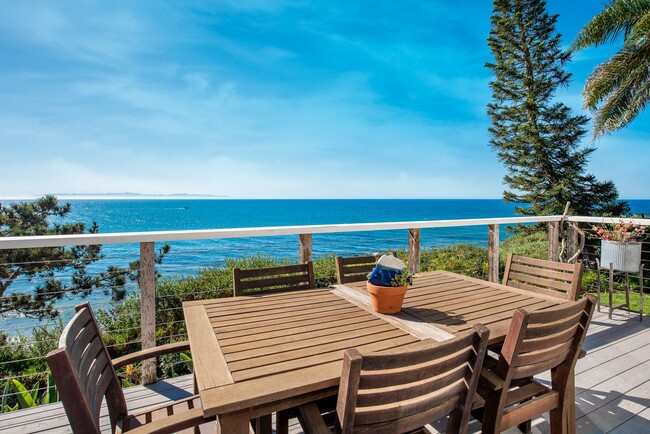 Building Photo - Stunning Mesa Oceanfront Home with Breatht...