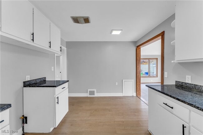 Building Photo - 25771 Zeman Ave