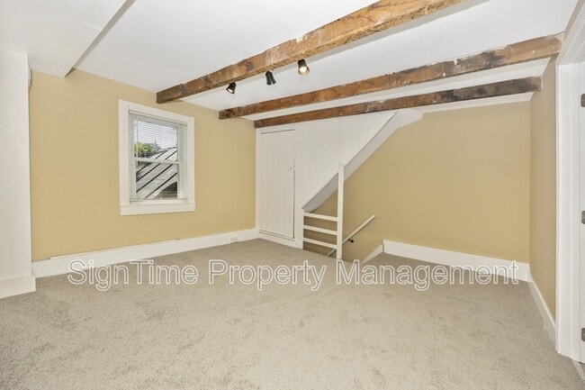 Building Photo - 106 Potomac St