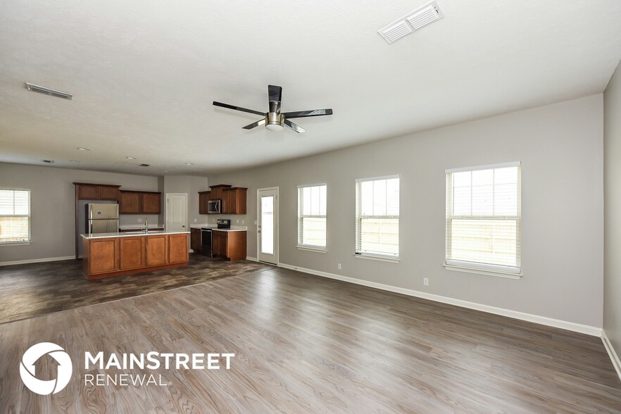 Building Photo - 3372 Tourmaline Dr