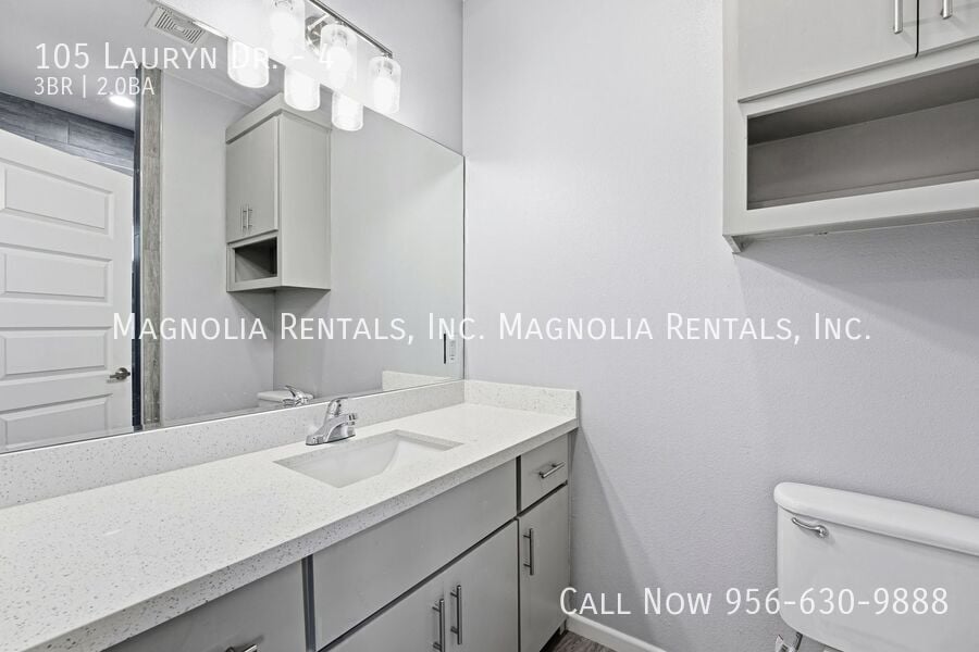 Building Photo - 105 Lauryn Dr