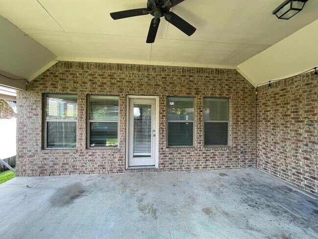 Building Photo - 26503 Grey Sparrow Dr