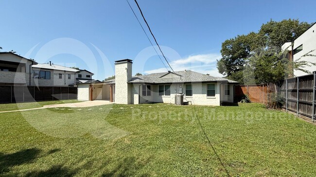 Building Photo - 6458 Royal Ln