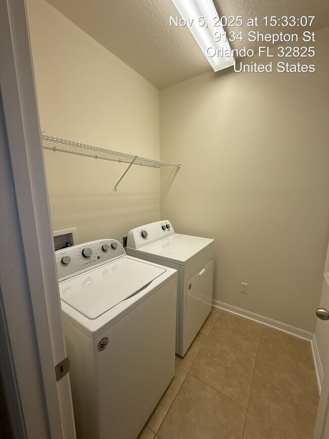 Building Photo - 9134 Shepton St