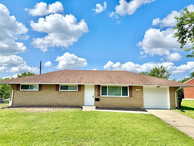 Primary Photo - 501 Orangewood Dr