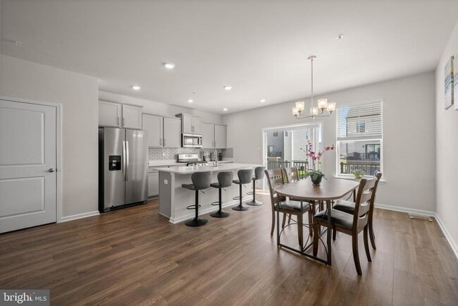 Building Photo - 434 Herringbone Wy