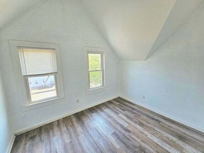 Building Photo - Spacious Multi-Family Apartments for Rent ...