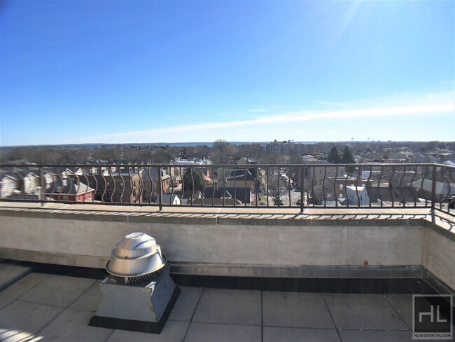 Building Photo - 3030 Middletown Rd