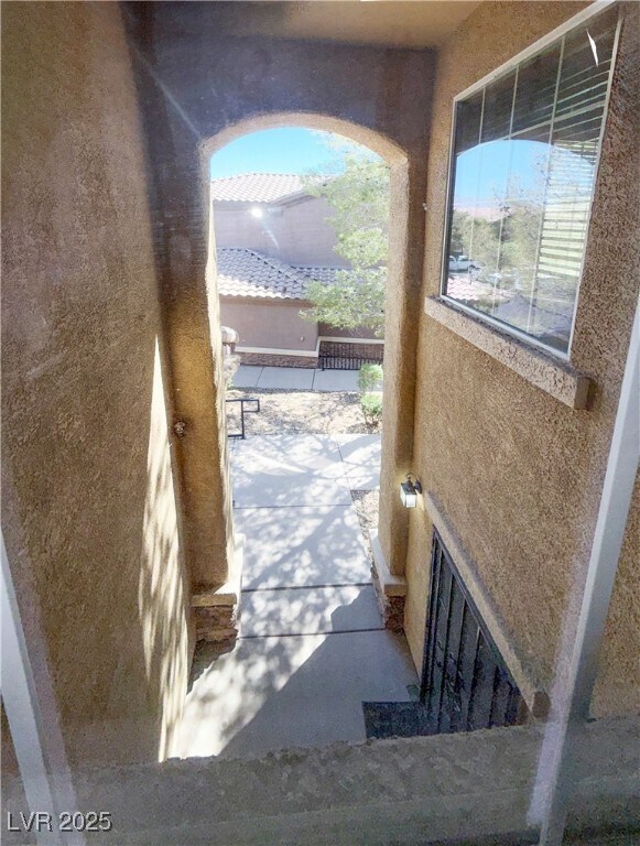 Building Photo - 6868 Sky Pointe Dr