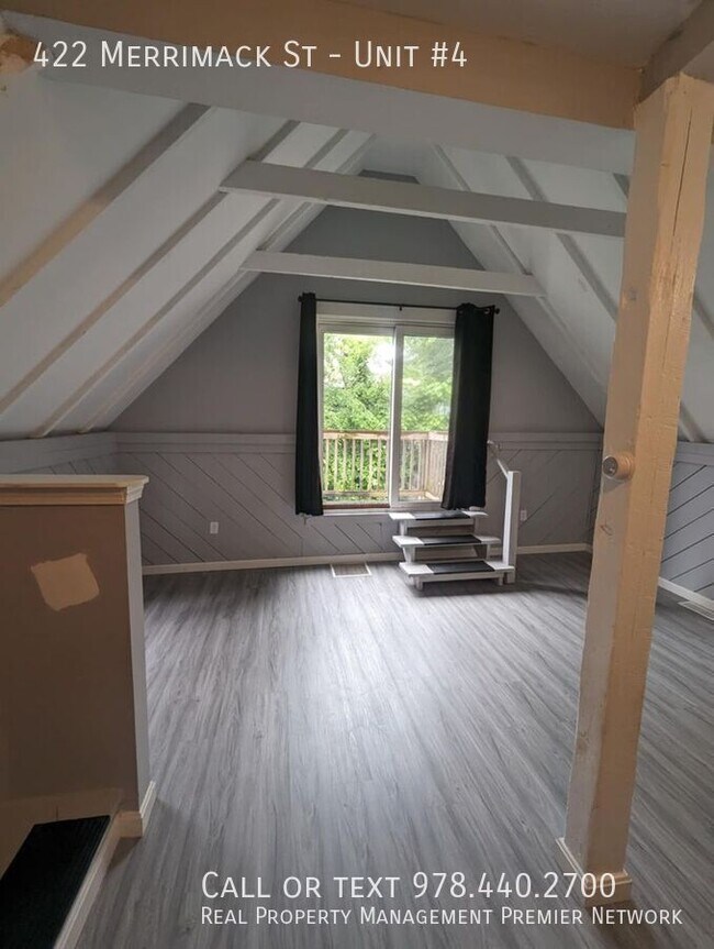 Building Photo - 422 Merrimack St