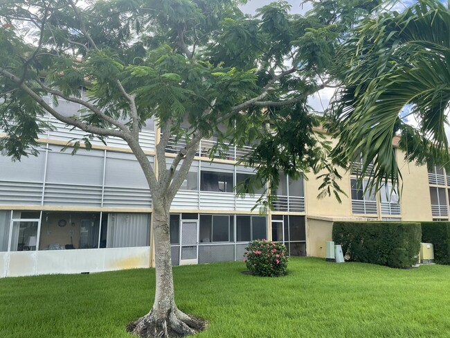 Building Photo - 555 Purdy Ln