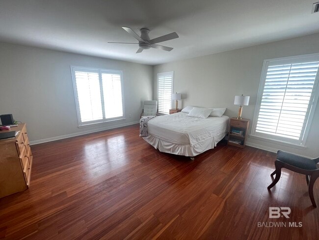 Building Photo - 35405 Pine Rd S