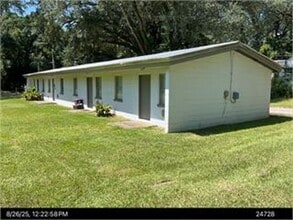 Building Photo - 709 6th Ave