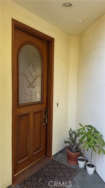 Building Photo - 9516 Lucerne Ave