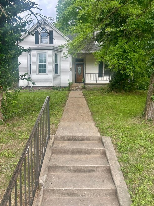 Building Photo - 8824 Huiskamp Ave