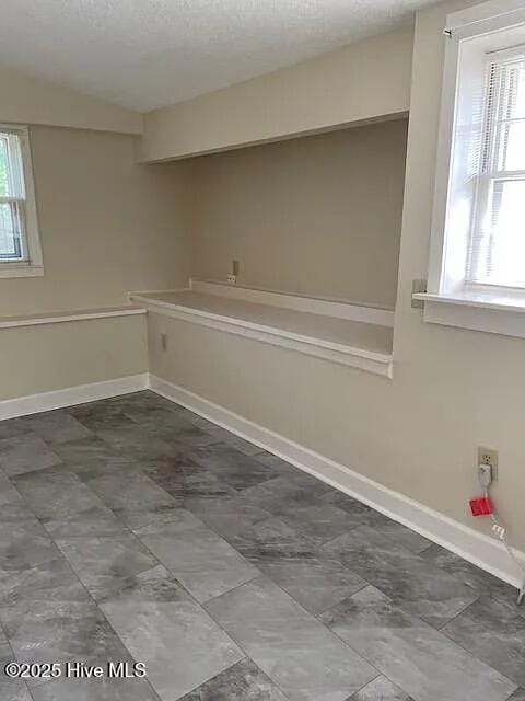 Building Photo - 206 N Poplar St