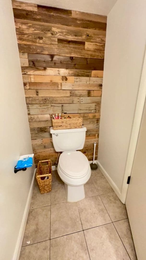 Building Photo - Lovely 3-Bedroom House with Shaded Yard