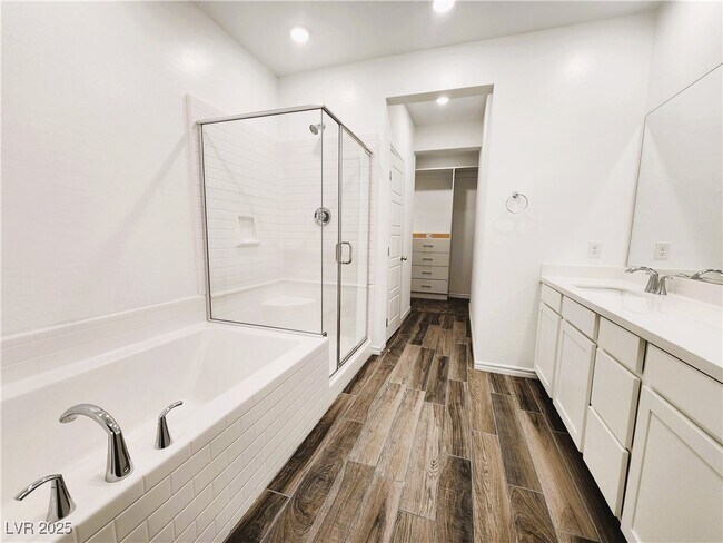 Building Photo - 25 Barbara Ln