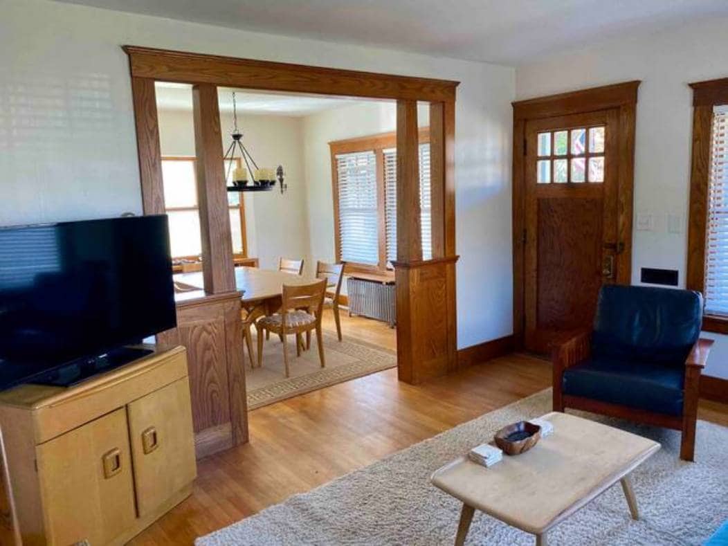 Building Photo - 319 Bridge St