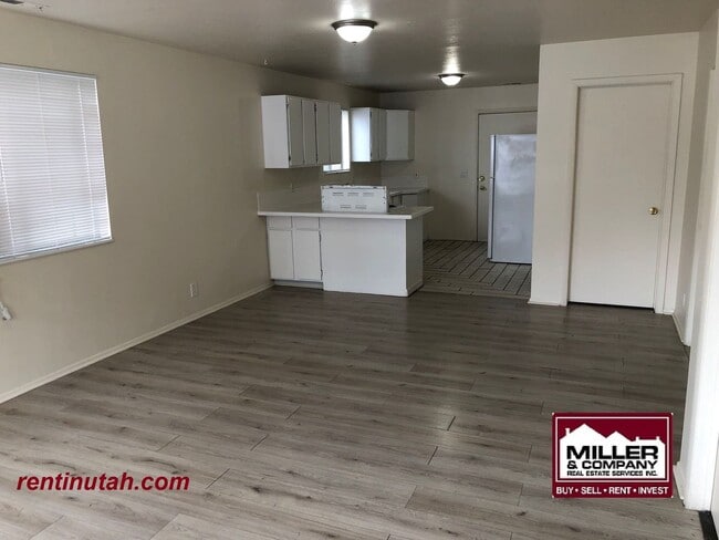 Building Photo - 265 Rigdon Ave