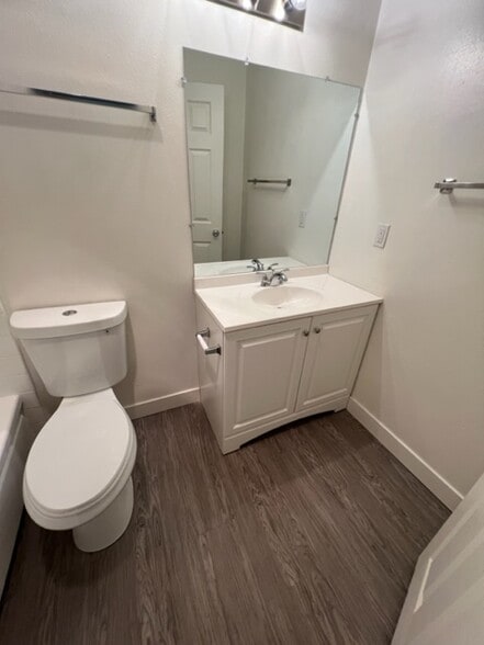 Building Photo - Tuscana Court