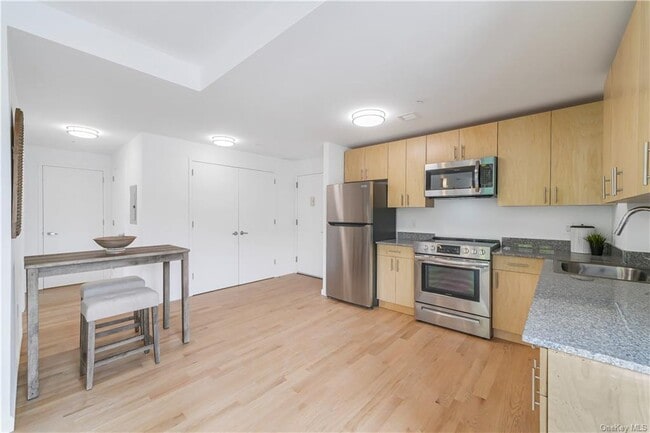 Building Photo - 1108 Brown St