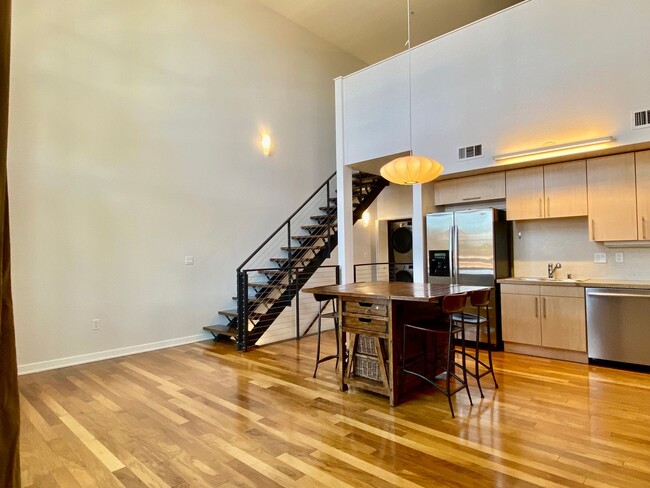 Building Photo - Modern Plant 51 Condo with Downtown Views | Secure Access | GE Café Appliances | Dogs Welcome