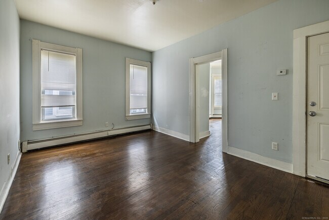 Building Photo - 383 Myrtle Ave