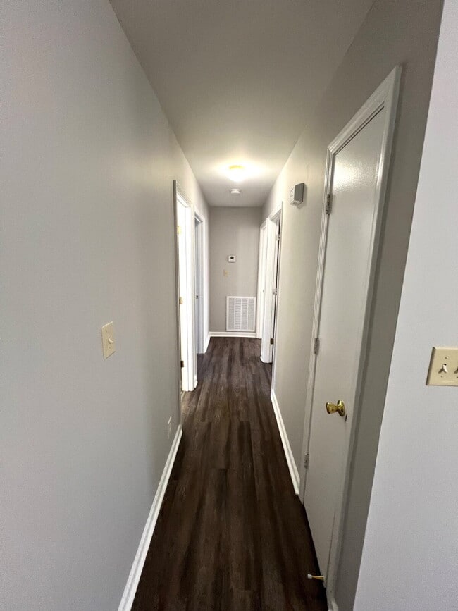 Building Photo - 2404 N Ford St