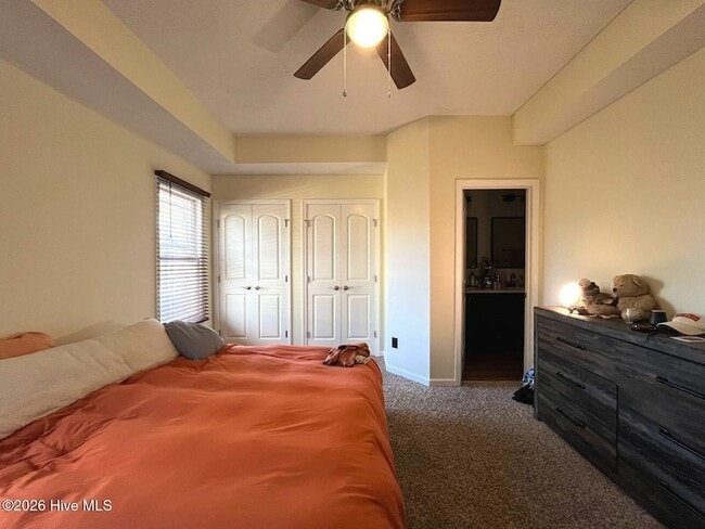 Building Photo - 323 Tokay Dr