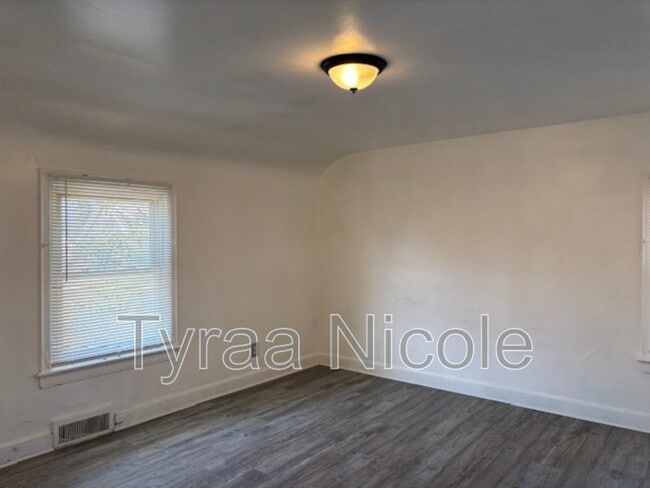 Building Photo - 14100 Winthrop St