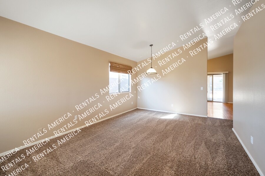 Building Photo - 30740 Maple Chase Dr