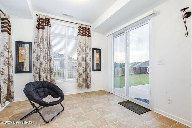 Building Photo - 16982 Green Crest Ln