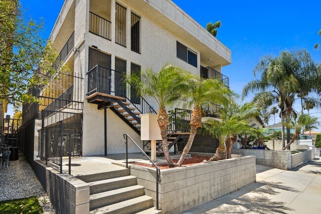Building Photo - 129 N Cabrillo Ave