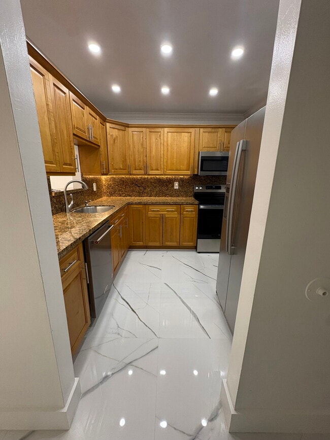 Building Photo - 7707 Camino Real