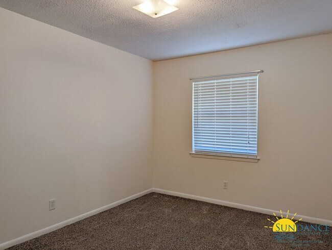 Building Photo - Great 2 Bedroom Duplex in Fort Walton Beach!