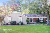 Building Photo - 4923 Shady Pine Dr