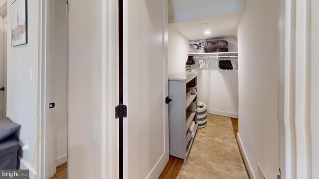 Building Photo - 226 Kentucky Ave SE