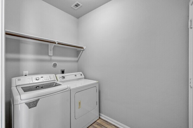 Building Photo - 11107 Lulu Ln