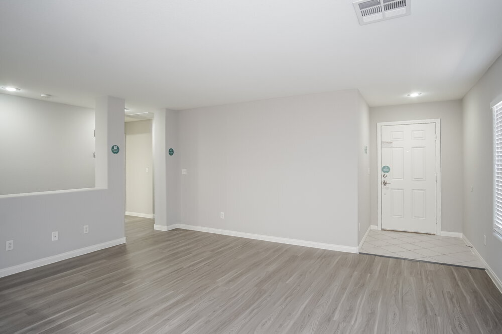 Building Photo - 186 Carlsbad Caverns St