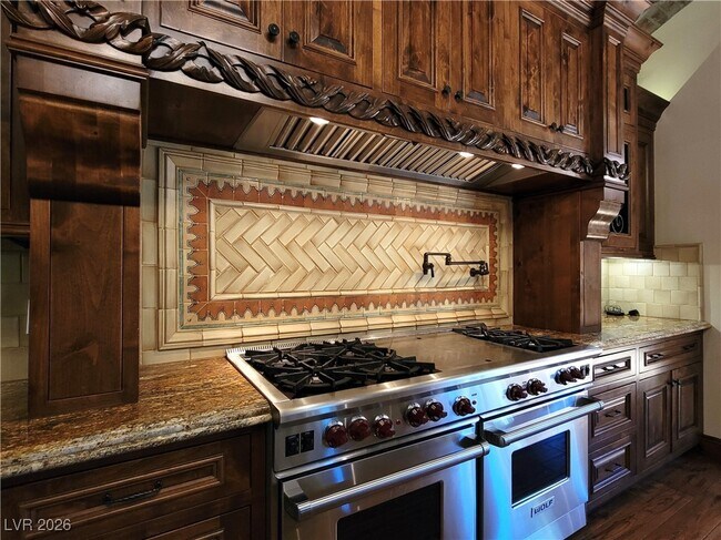 Building Photo - 4365 N Campbell Rd