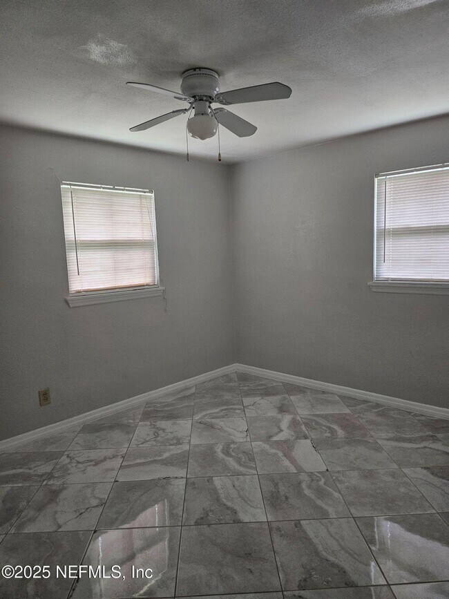 Building Photo - 442 Ameca Ave