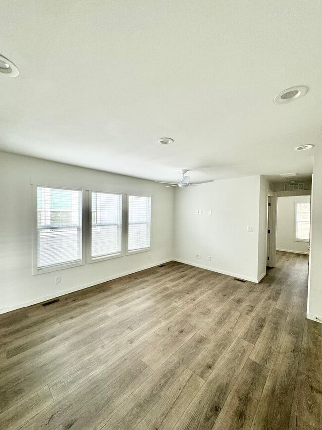 Building Photo - Ready to move in 2 bed 1 bath home!
