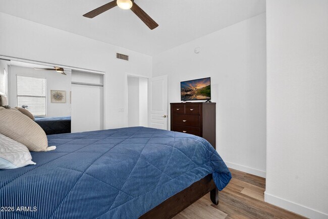 Building Photo - 15221 N Clubgate Dr