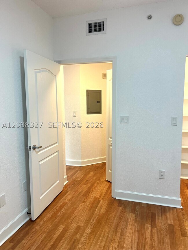 Building Photo - 6001 SW 70th St