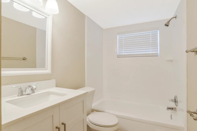 Building Photo - 4666 Donovan St