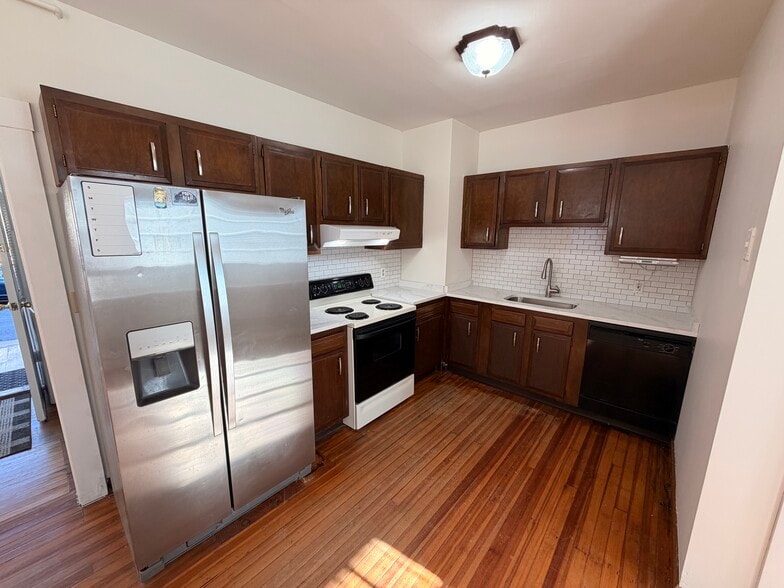 Kitchen - 10 Short St